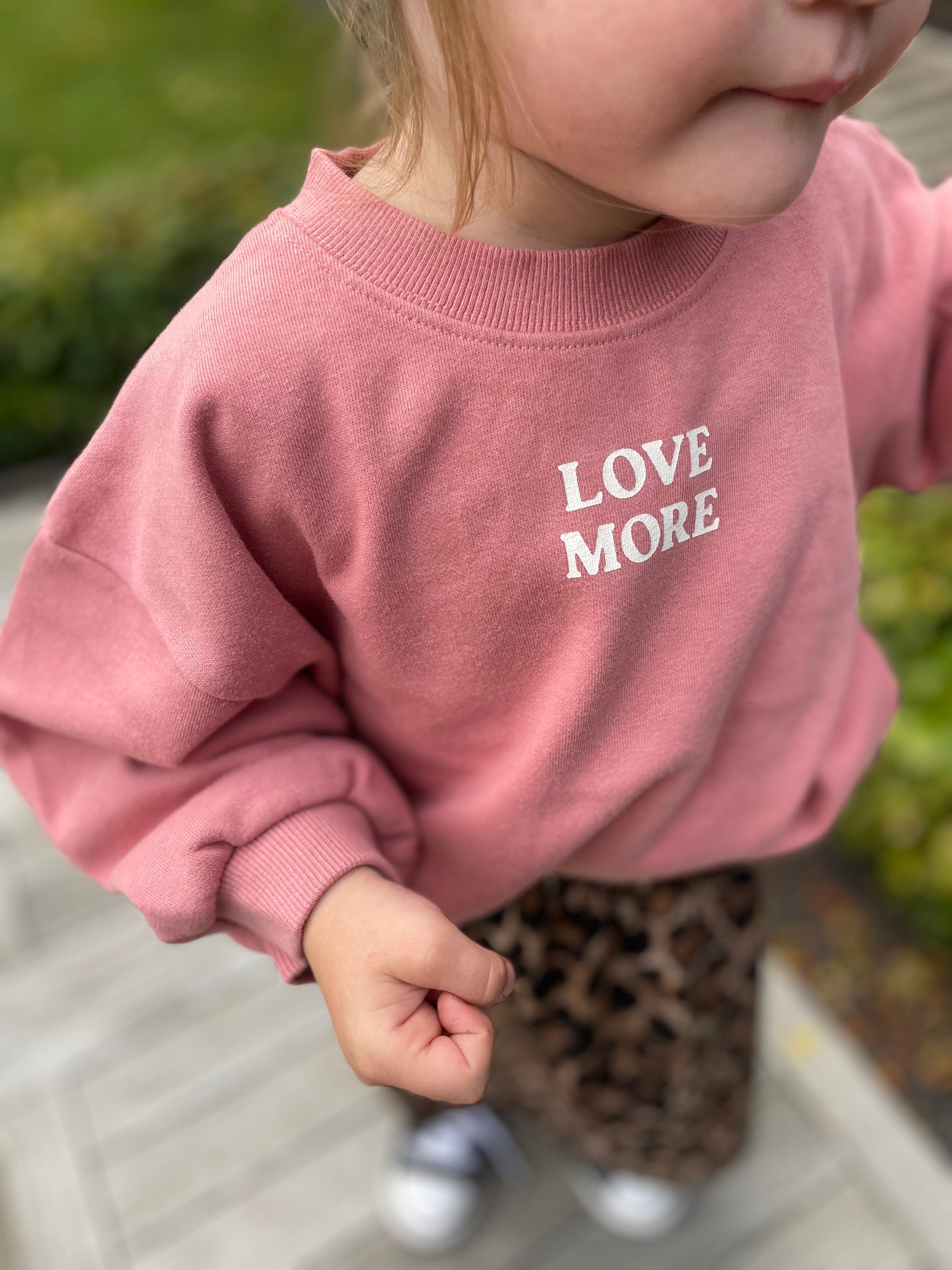 Oversized love more sweater - indi pink