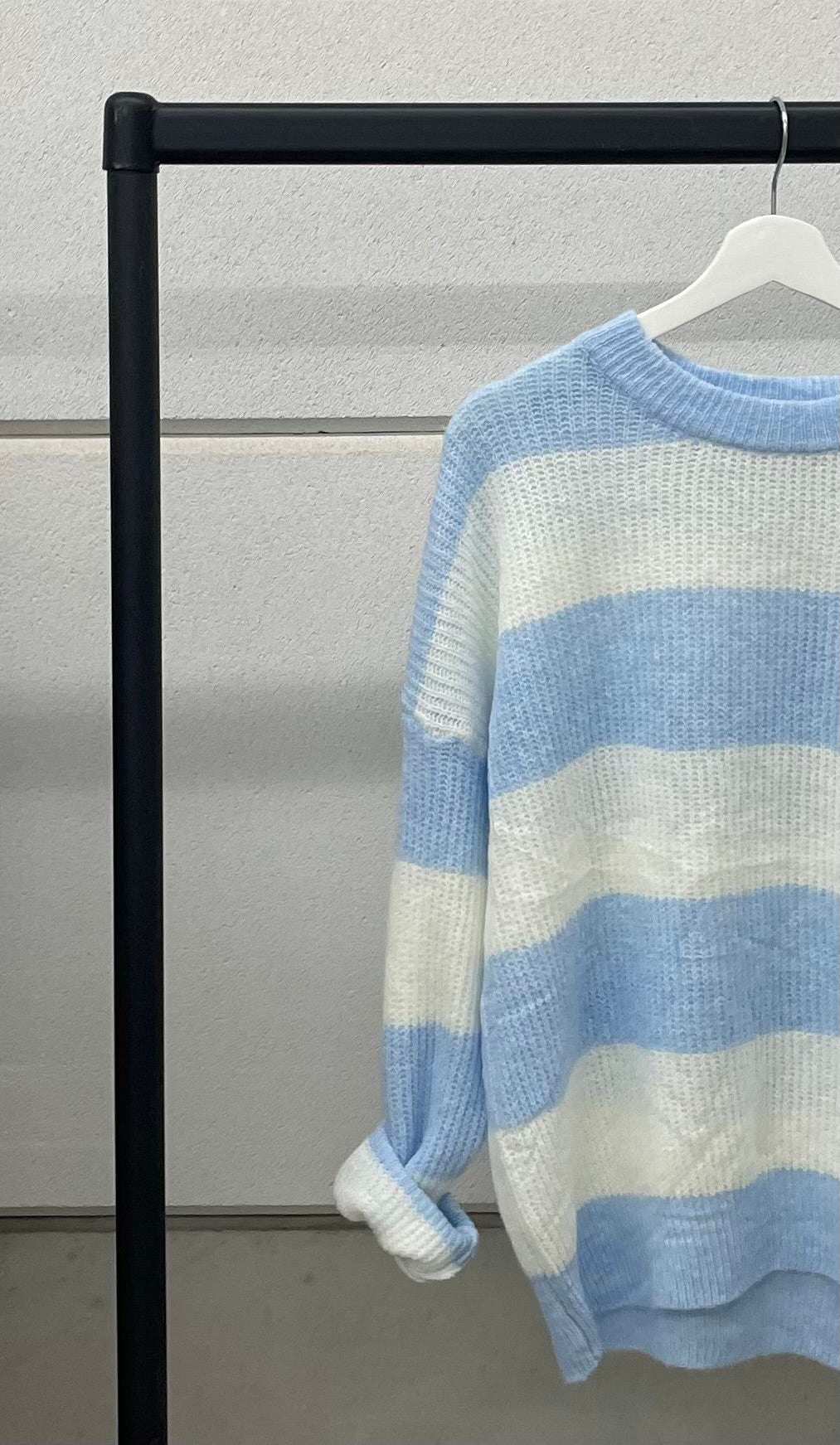 Big stripes knitted sweater