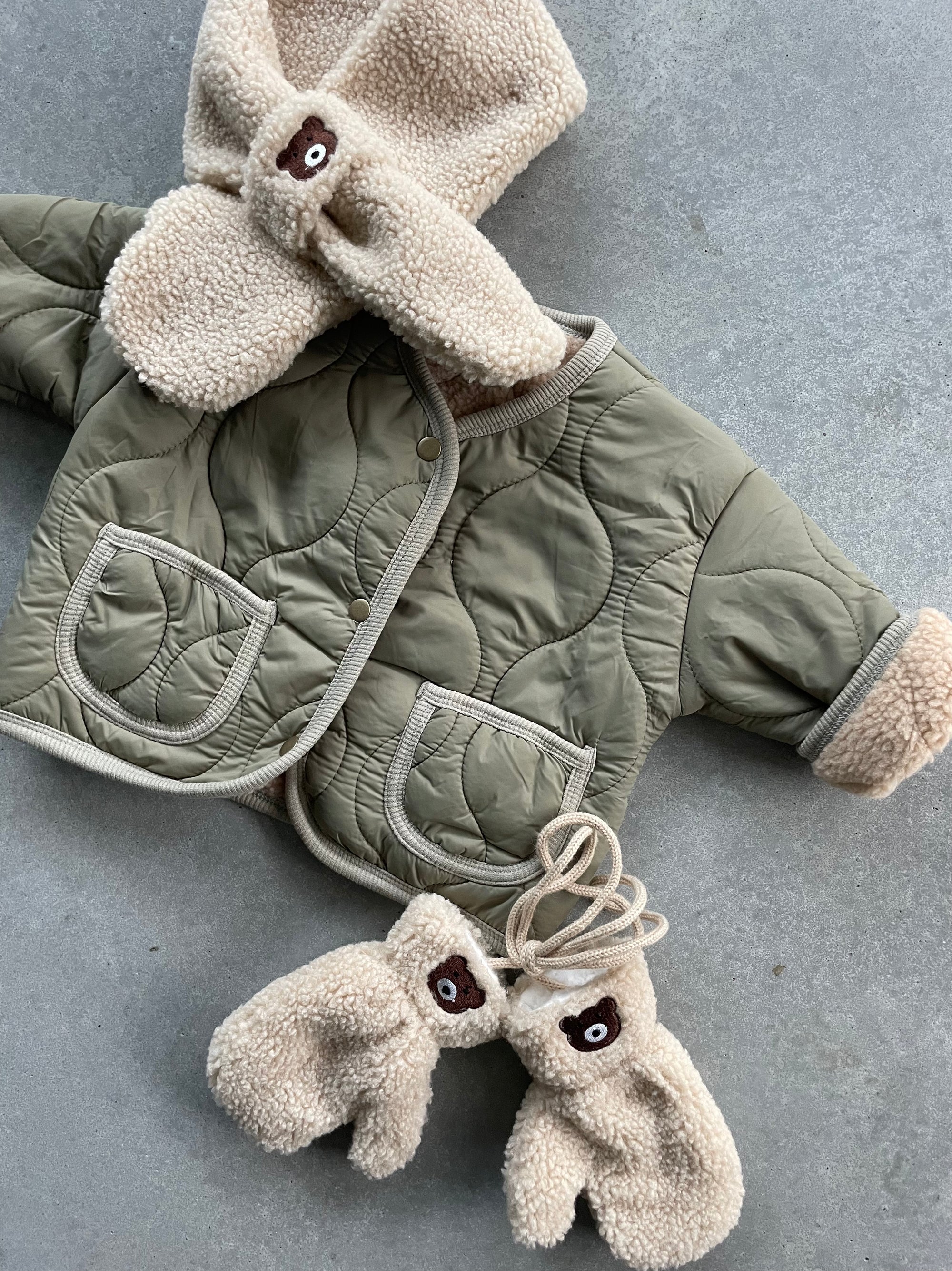 Guilted jacket met teddyvoering - kaki