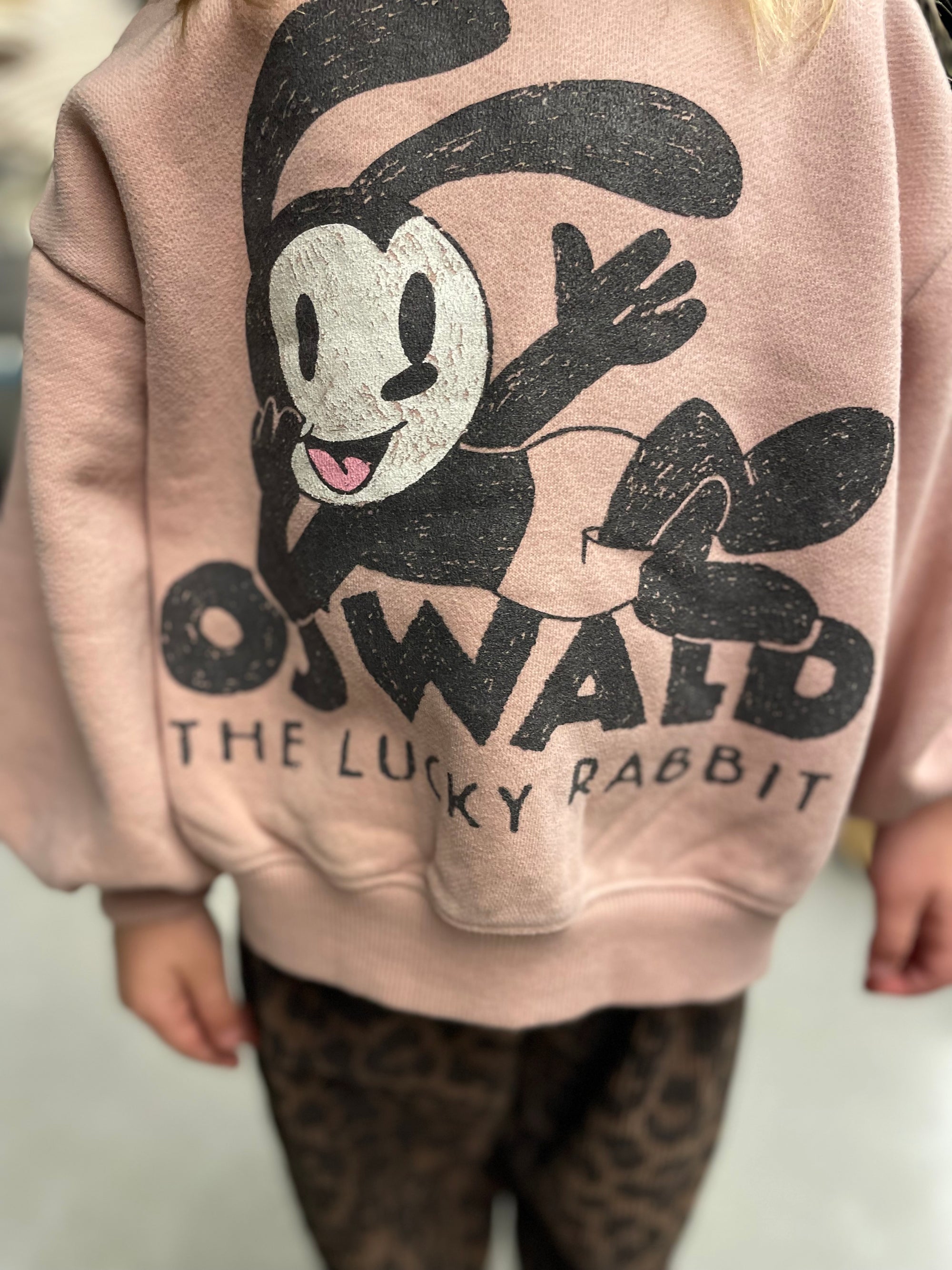 Oversized lucky rabbit sweater - bruin