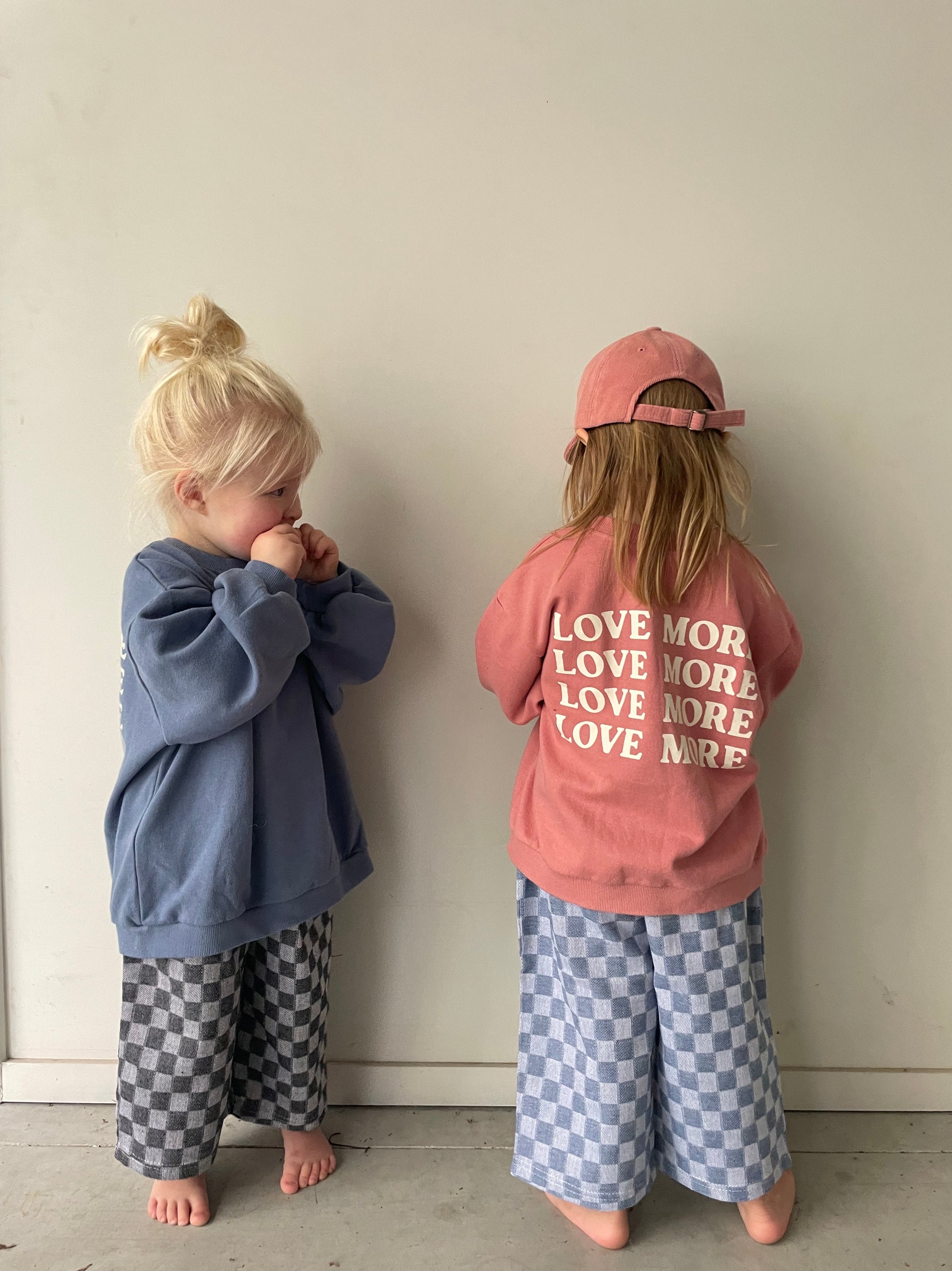 Oversized love more sweater - indi pink