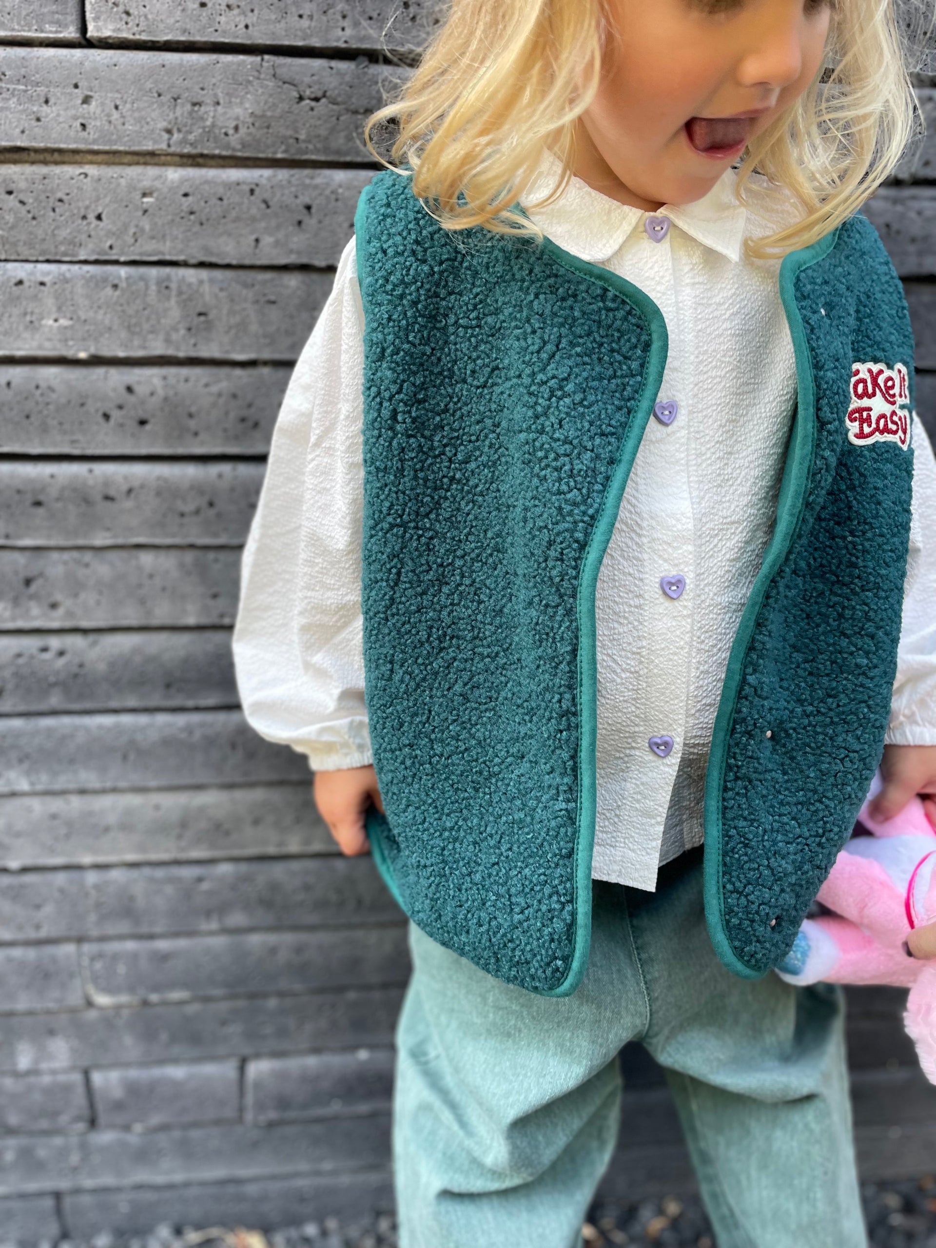 Heart-shaped button blouse