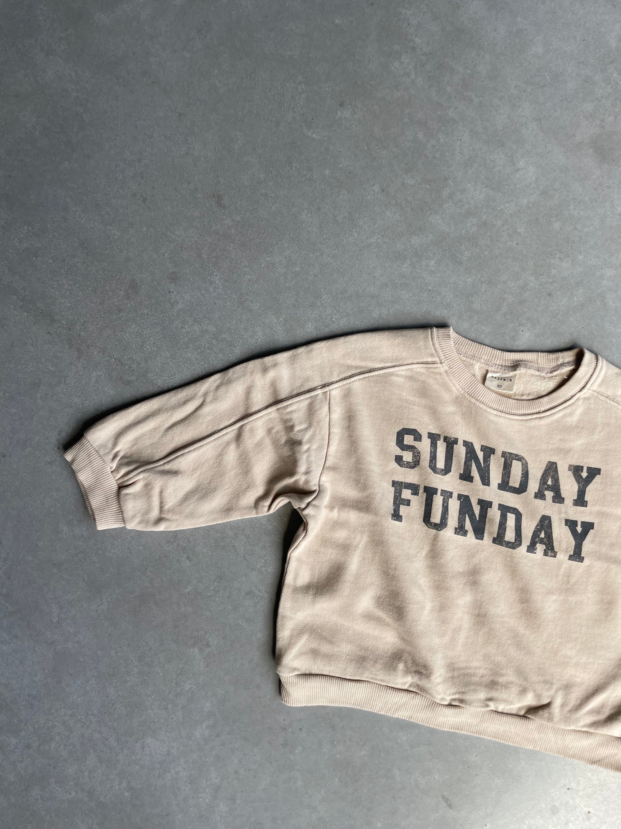 Oversized sunday funday sweater - beige