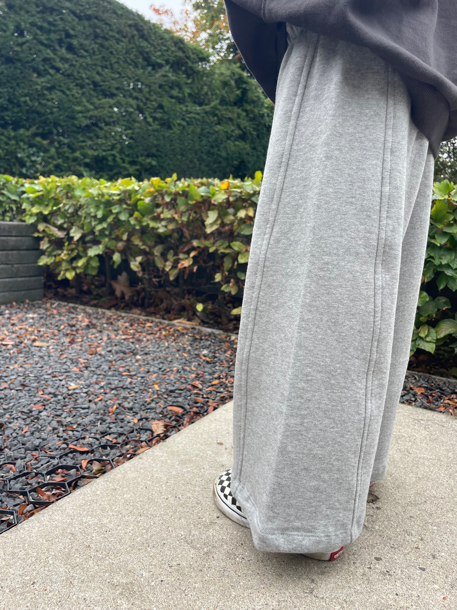 Wide grey jogging pants
