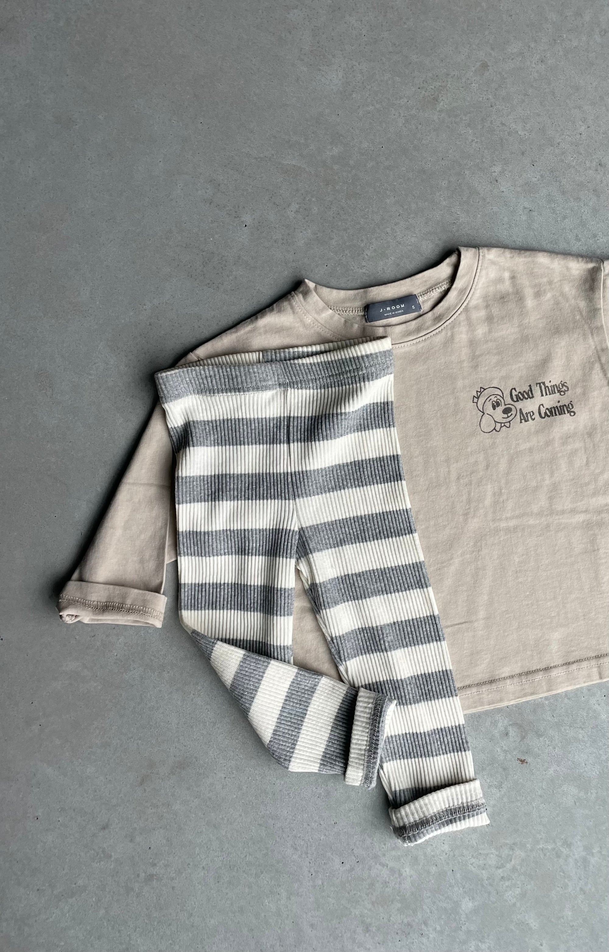 Oversized good things are coming tee - beige