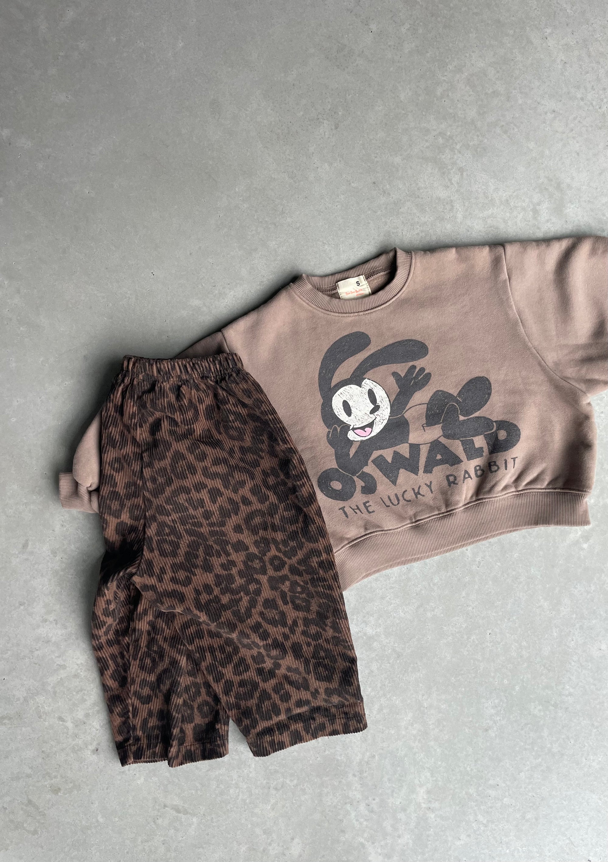 Corduroy leo pants