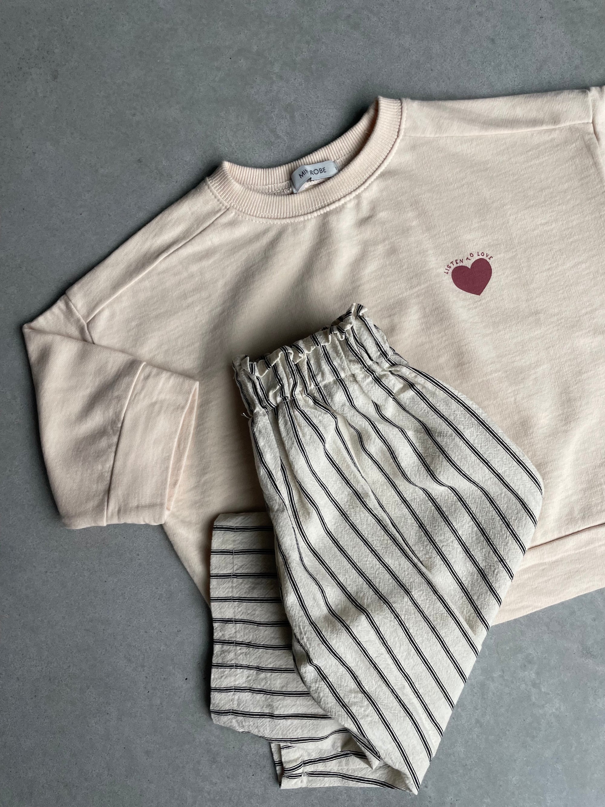 Oversized heart sweatshirt - lichtbeige