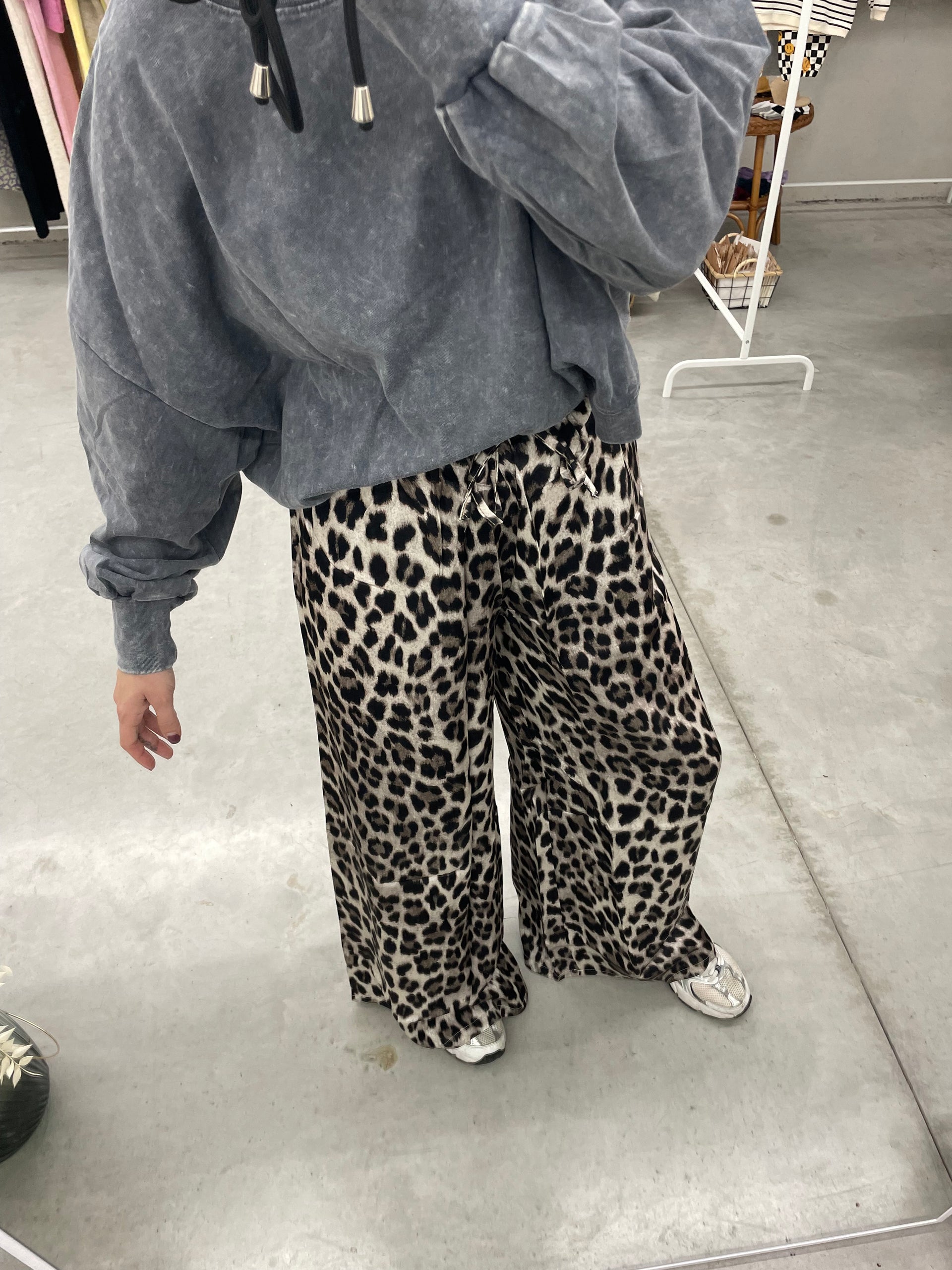 Wide leo pants