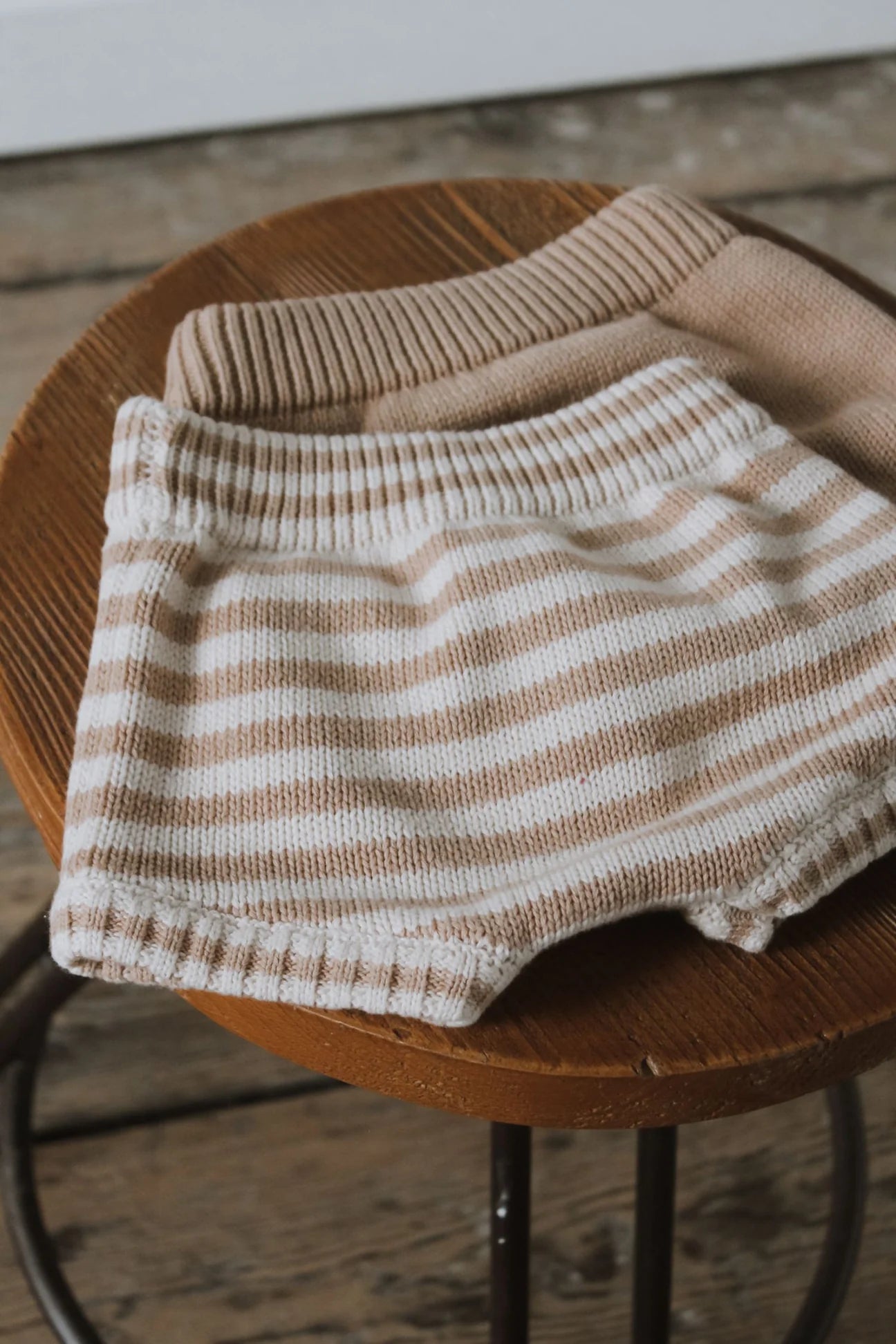 Organic knitted short