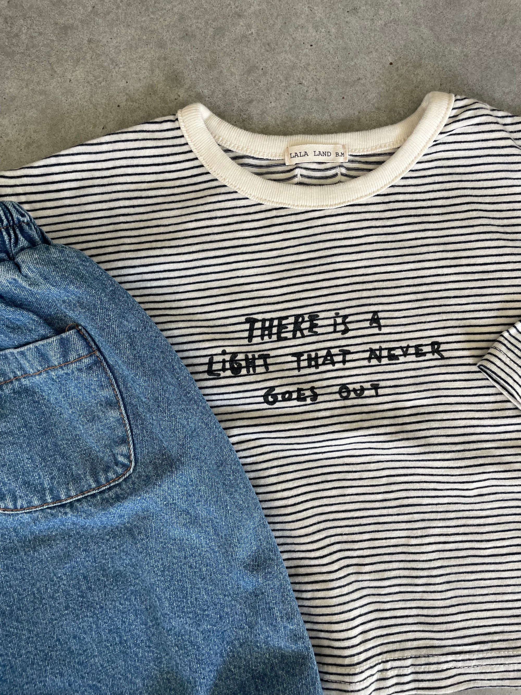 Bebe striped quote shirt - houtskool