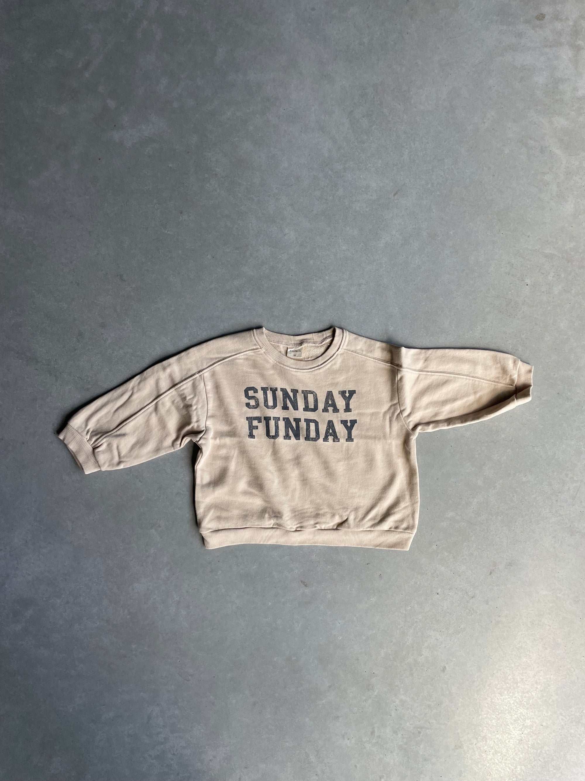 Oversized sunday funday sweater - beige