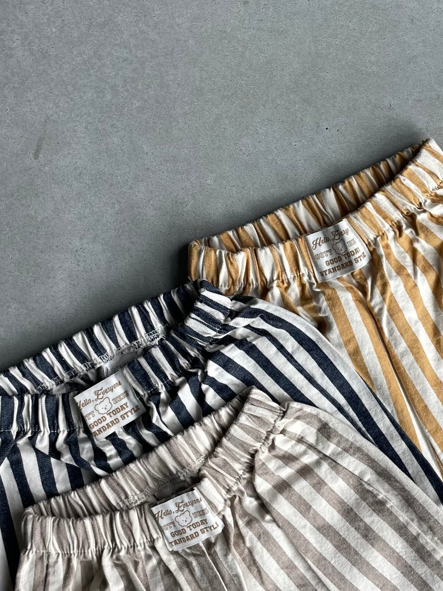 Vertical striped pants - mosterd