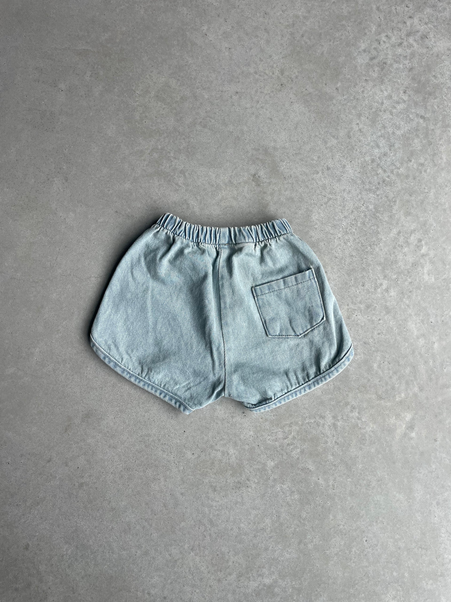 Denim piping short
