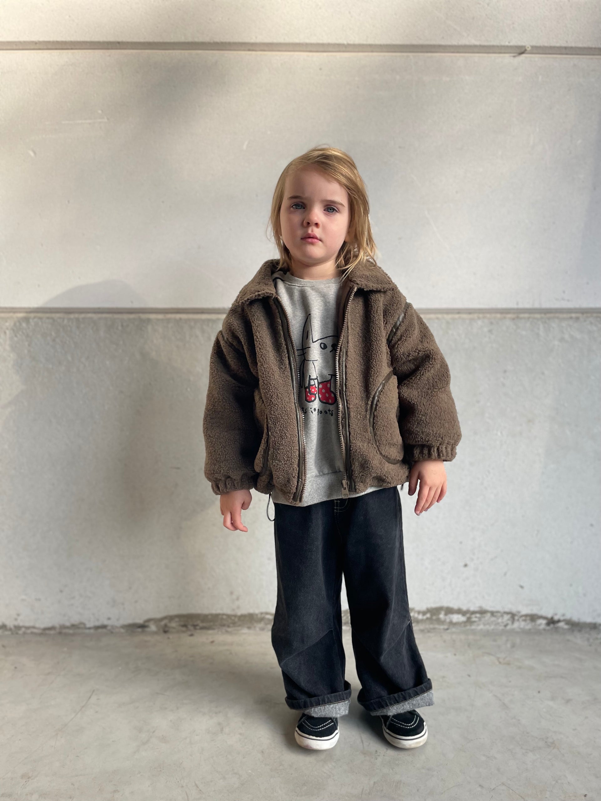 Oversized sweater puss in boots